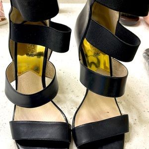 MICHAEL KORS BLACK LEATHER OPEN TOE